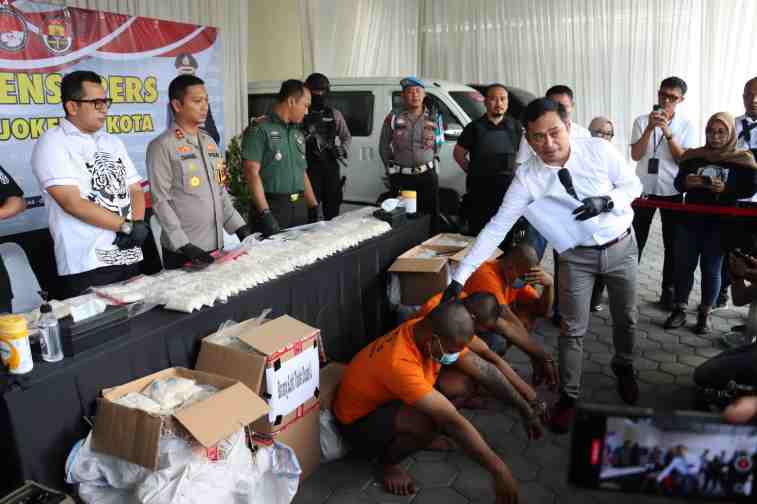 Polres Mojokerto Kota Berhasil Amankan Satu Juta Pil Dobel L Senilai Rp3 Milyar