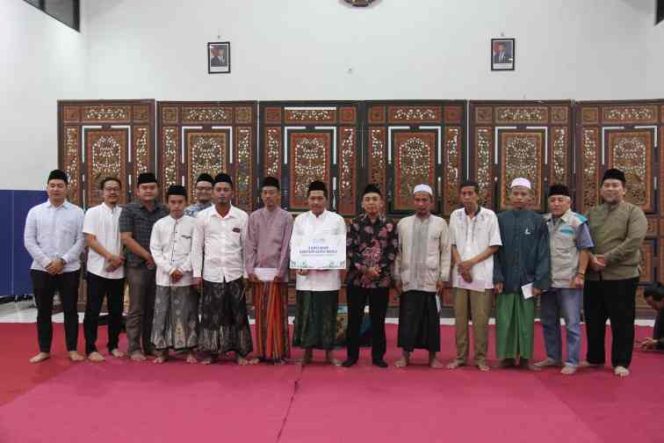 PLN UP3 Madura Tunjukkan Kepedulian di Bulan Suci Ramadhan dengan Buka Bersama Anak Yatim dan Guru Ngaji