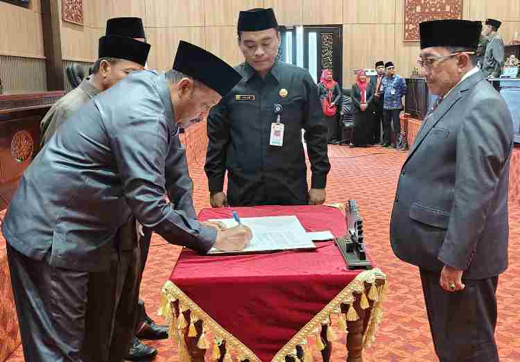 DPRD Sumenep Gelar Rapat Paripurna Penandatanganan Naskah Persetujuan Bersama Dua Raperda