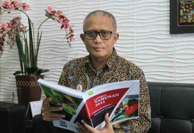 Direktur Utama BPRS Bhakti Sumekar, Hairil Fajar