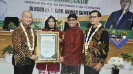 RSUD Sumenep Terima Penghargaan dari BPJS Kesehatan RI Atas Komitmen Dukung Transformasi Layanan Kesehatan Digital