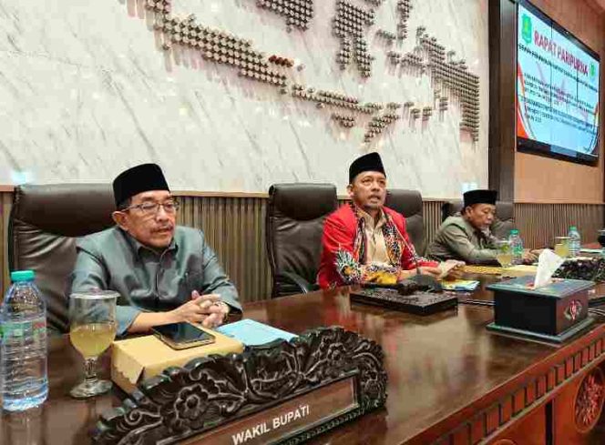 DPRD Sumenep dengan Dipimpin Langsung Ketua Zainal Arifin Laksanakan Paripurna Penyampaian 3 Raperda 2025