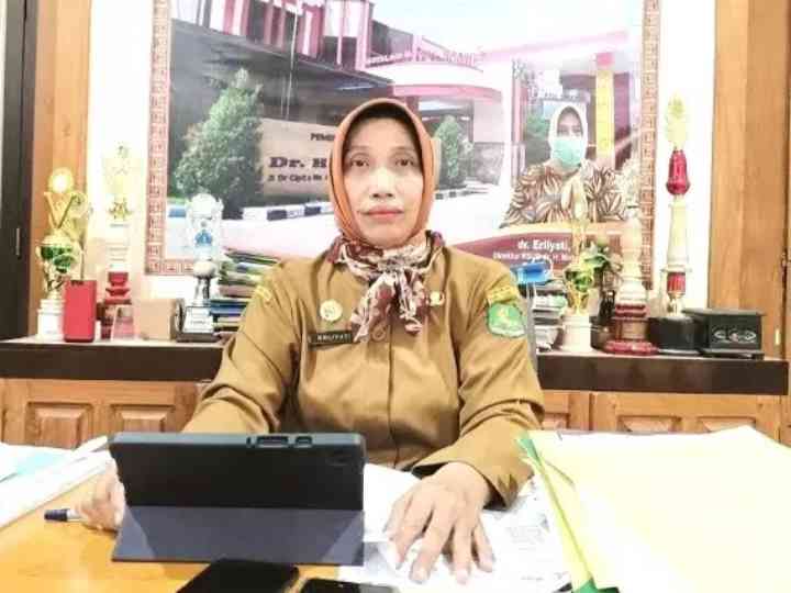 Sosok Direktur RSUD Sumenep dr. Erliyati yang berhasil membawa perubahan nyata hingga banjir pujian atas layanan dan pelayanan rumah sakit pelat merah milik Pemerintah Kabupaten Sumenep 