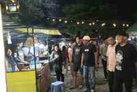 Bupati Achmad Fauzi Wongsojudo saat meninjau Taman Tajamara Sumenep. (foto/ist)