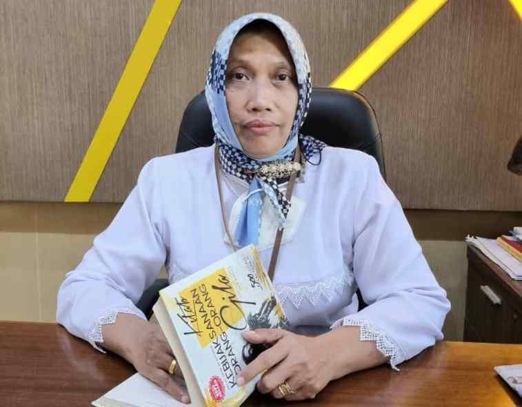 Direktur RSUD dr. H. Moh. Anwar Sumenep dr. Erliyati