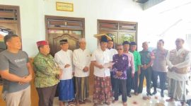 KLIR. Bambang Budianto saat bersumpah Al-Qur'an demi buktikan kebenaran atas tudingan miring terhadapnya