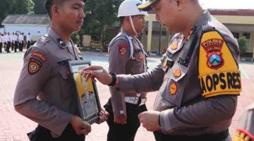 Upacara PTDH di Polres Sumenep, Kapolres Tekankan Komitmen Integritas dan Profesionalisme Anggota