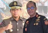 KOLASE FOTO. Kepala Satpol-PP Sumenep, Wahyu Kurniawan Pribadi, dan Kepala Bea Cukai Madura Novian Dermawan 