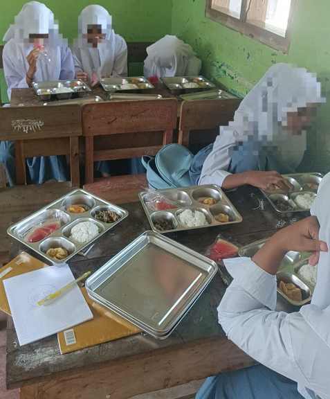 SPPG Mitra Laila Kedundung Nyeloh Kembali Disorot, Menu MBG Basi Ditemukan di Sekolah