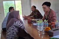 Peduli Kesehatan Karyawannya, CV Ayunda Permata Sejahtera Pamekasan Lakukan Pemeriksaan Mata Gratis