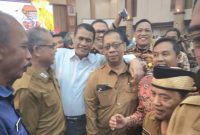 Kepala DKPP Kabupaten Sumenep Chainur Rasyid saat bersama Menteri Pertanian Andi Amran Sulaiman disela agenda Koordinasi Percepatan Pelaksanaan Program Pembangunan Pertanian Tahun Anggaran 2026 yang digelar di Gedung Kementerian Pertanian Republik Indonesia, Selasa (24/02/2026)