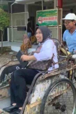 Tinggalkan Kendaraan Bermotor, Direktur RSUD Sumenep Kampanyekan Transportasi Ramah Lingkungan
