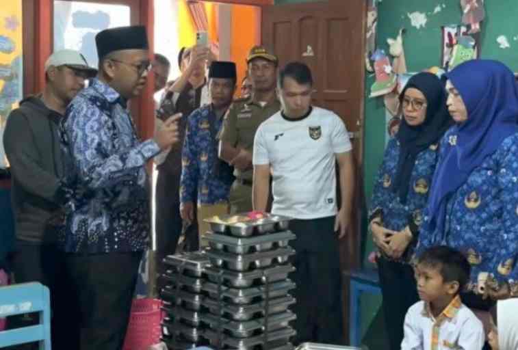 Wabup Sampang Sidak ke Sekolah Penerima MBG dan SPPG