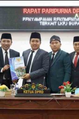 DPRD Sampang Gelar Rapat Paripurna, Bahas Rekomendasi LKPJ Tahun 2025