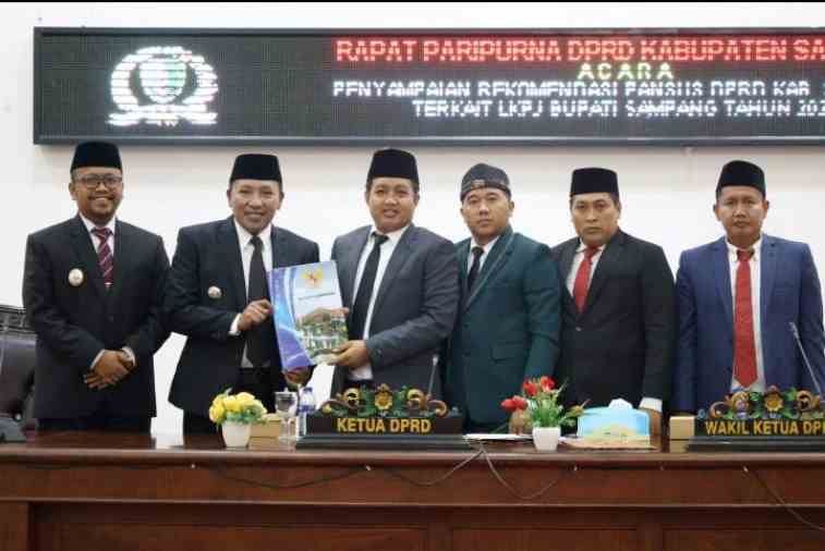 DPRD Sampang Gelar Rapat Paripurna, Bahas Rekomendasi LKPJ Tahun 2025