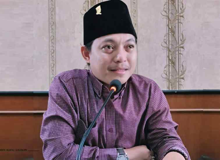 Ketua Fraksi PDI Perjuangan DPRD Sumenep Hosnan Abrari