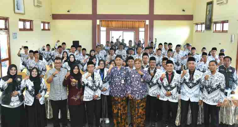 Pemkab Sumenep Dorong Guru Tingkatkan Kompetensi di Era Digital