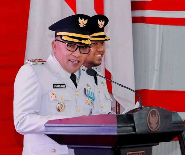 Bupati Sampang Slamet Junaidi