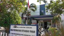 Perketat Pengawasan, 60 Petugas Diterjunkan Pantau Hewan Kurban di Sampang