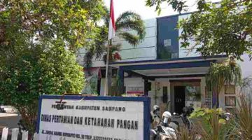 Perketat Pengawasan, 60 Petugas Diterjunkan Pantau Hewan Kurban di Sampang
