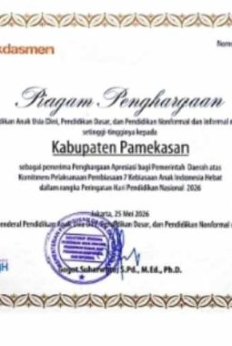 Salut, Bupati Pamekasan Dapat Apresiasi Tertinggi dari Mendikdasmen RI di Hardiknas Jatim