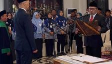 Resmi Dilantik Bupati, Direktur RSUD dr. Mohammad Zyn Sampang Komitmen Tingkatkan Kualitas Layanan dan Kenyamanan Pasien
