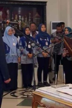 Resmi Dilantik Bupati, Direktur RSUD dr. Mohammad Zyn Sampang Komitmen Tingkatkan Kualitas Layanan dan Kenyamanan Pasien