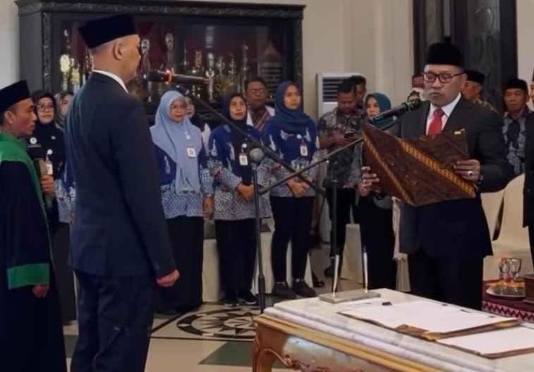 Resmi Dilantik Bupati, Direktur RSUD dr. Mohammad Zyn Sampang Komitmen Tingkatkan Kualitas Layanan dan Kenyamanan Pasien