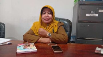 Kepala Bidang (Kabid) Pelayanan Kesehatan (Yankes) Dinas Kesehatan, Pengendalian Penduduk, dan Keluarga Berencana (Dinkes P2KB) Kabupaten Sampang, Nurul Sarifah