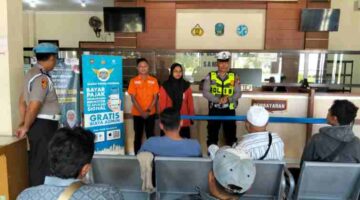 Tingkatkan Pelayanan, Satlantas Polres Sampang Sosialisasi Program Polantas Karib hingga Bebas Denda Pajak