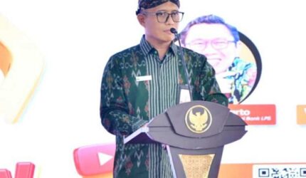 Direktur Utama BPRS Bhakti Sumekar, Hairil Fajar