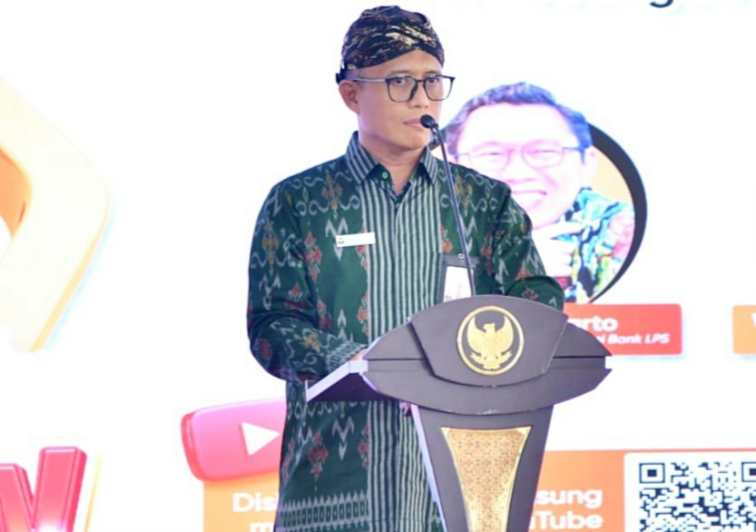 Direktur Utama BPRS Bhakti Sumekar, Hairil Fajar