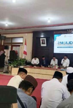 Maulid Nabi di Diskominfo Sumenep, Kadis Indra Wahyudi Ajak Pegawai Perkuat Kebersamaan