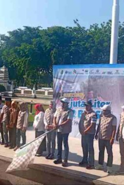 Bantu Warga Atasi Krisis Air, Bupati Sampang Berangkatkan Bantuan Sejuta Liter Air Bersih