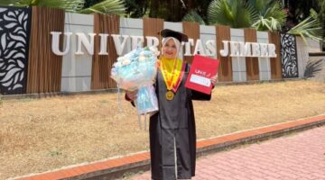 Prestasi Akademik Dr. Sri Roekminiati, Lulus Program Doktor dengan IPK 4,00