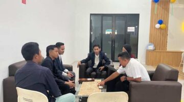 Tiang Listrik di Dalam Rumah Warga, Perisai Law Firm Layangkan Teguran ke PLN UP3 Madura melalui ULP Sampang